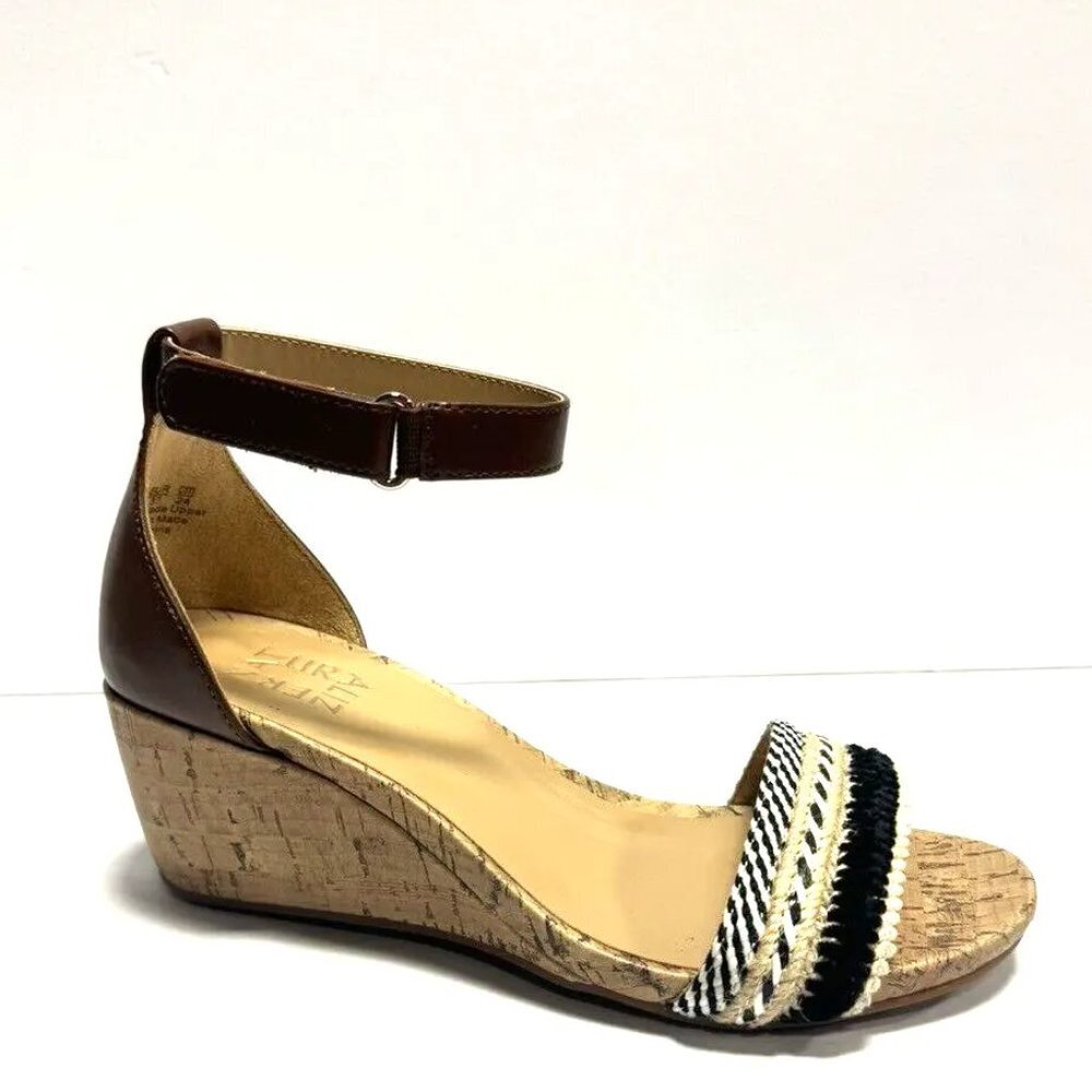 Naturalizer Womens Areda Sandal Natural Size 10Wide
